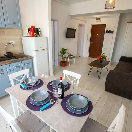 Fratelli Apartments Summerland Mamaia Εξωτερικό φωτογραφία
