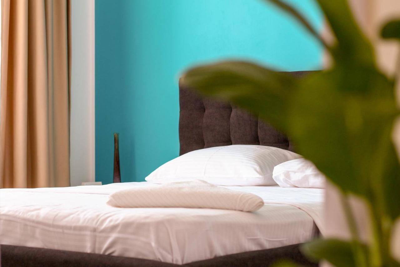 Fratelli Apartments Summerland Mamaia Εξωτερικό φωτογραφία